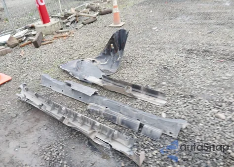 2017 Nissan Maxima 3.5 Platinum z USA, uszkodzony, nr VIN 1N4AA6AP9HC427029